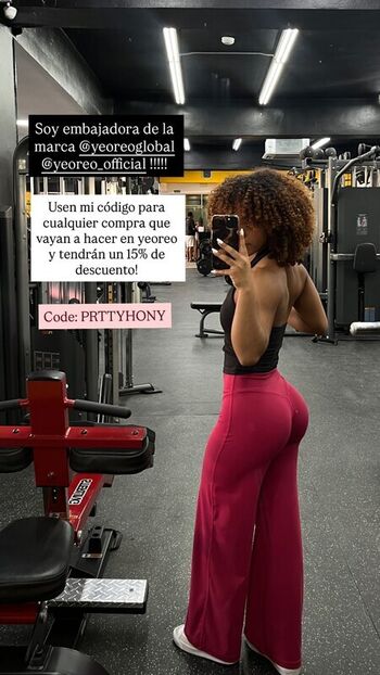 Full leaked Prttyhony private onlyfans photo