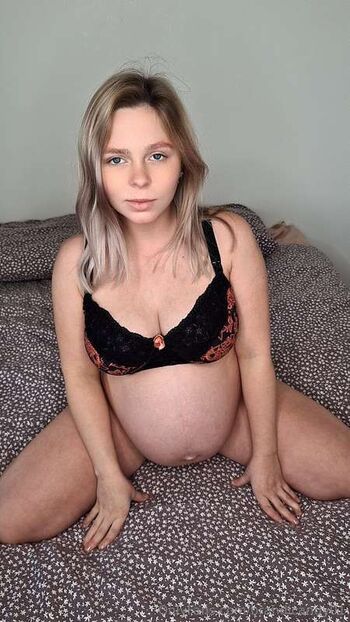 pregnant_brandi