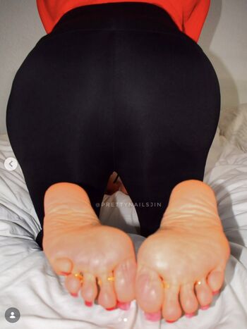 Full leaked Prettynailsjin private onlyfans photo