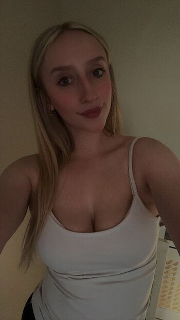 Full leaked Prettypixiek private onlyfans photo
