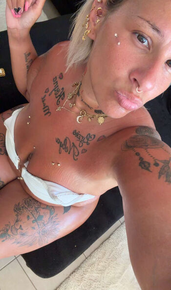 Full leaked Princessemiymiy private onlyfans photo