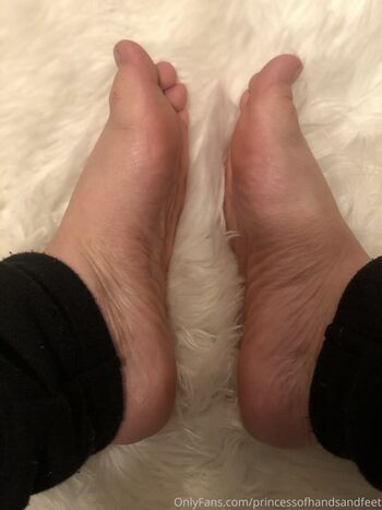 Full leaked Princessofhandsandfeet private onlyfans photo