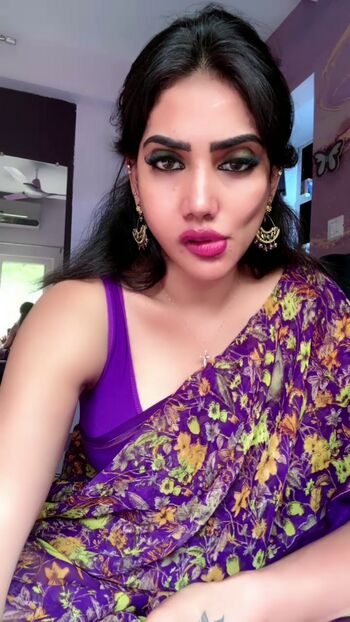 Full leaked Priya naidu private onlyfans photo