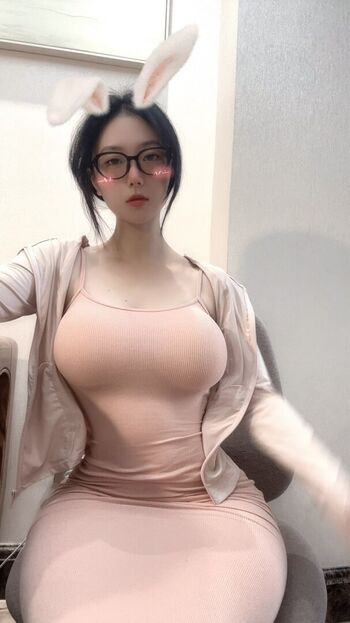 Full leaked Qiaoniutt  page private onlyfans photo