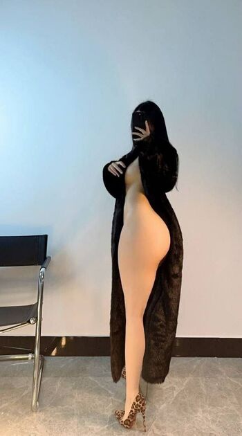 Full leaked Qiaoniutt page private onlyfans photo