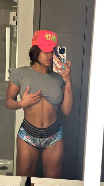 Full leaked Qimmah russo page private onlyfans photo