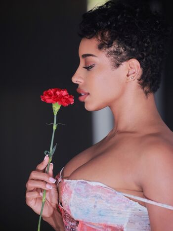 Full leaked Qimmah russo  page private onlyfans photo