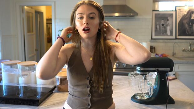 Full leaked Qtcinderella  page private onlyfans photo