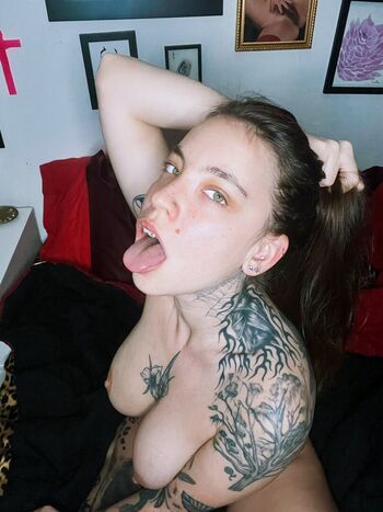 Full leaked Queen private onlyfans photo