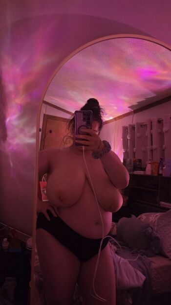 Full leaked Queenleia private onlyfans photo