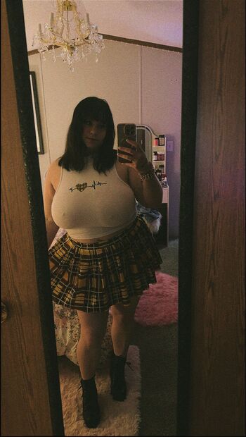 Full leaked Queenleia private onlyfans photo