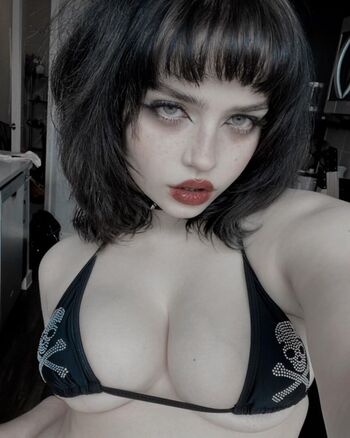 Full leaked Queennephilim private onlyfans photo