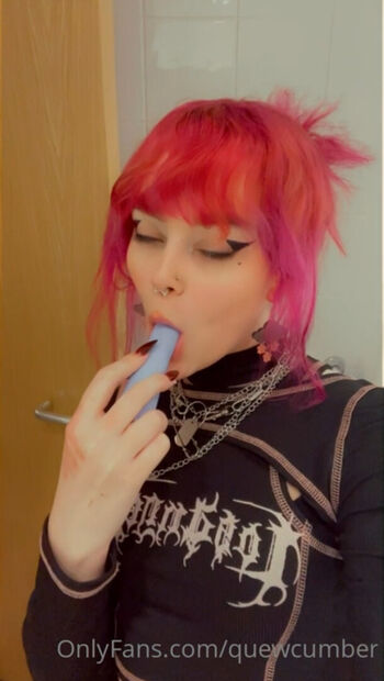 Full leaked Quewcumber private onlyfans photo