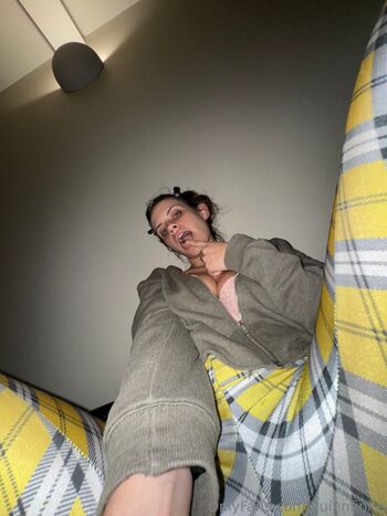 Quinn Finite / Charlee