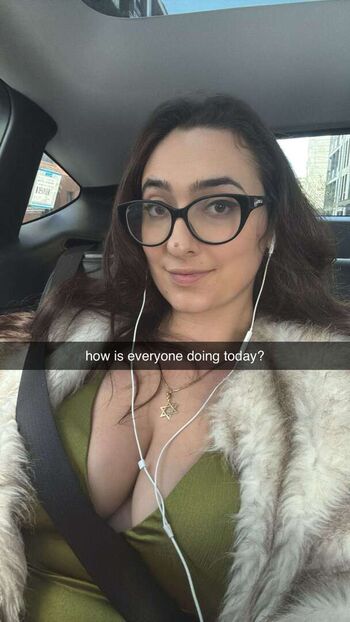 Full leaked Qveenjulia private onlyfans photo