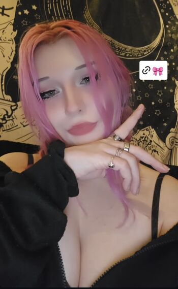 Full leaked Qyune private onlyfans photo