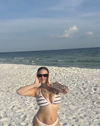 Full leaked Raeeebby private onlyfans photo