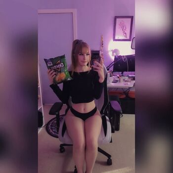 Full leaked Raeraesenpai private onlyfans photo