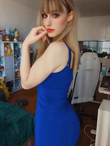 Full leaked Raeraesenpai private onlyfans photo