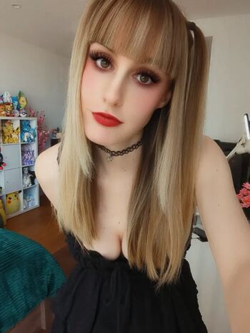 Full leaked Raeraesenpai private onlyfans photo
