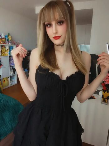 Full leaked Raeraesenpai private onlyfans photo