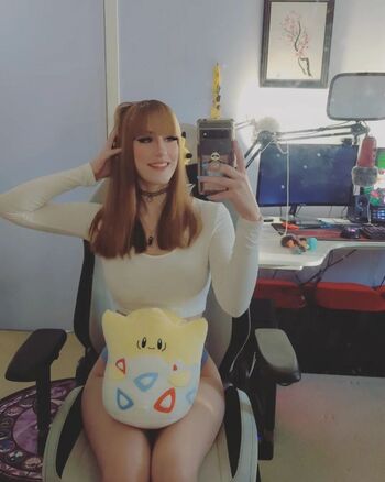 Full leaked Raeraesenpai private onlyfans photo