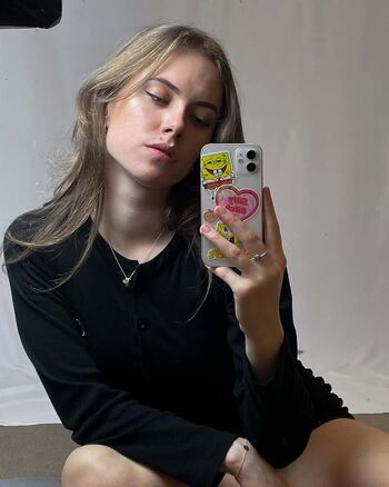 Full leaked Raine reacts private onlyfans photo