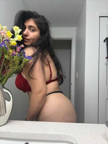 Full leaked Rashmi van private onlyfans photo