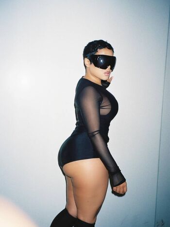 Raven Diaz From Joselines Cabaret