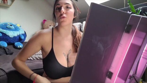 Full leaked Ravenlylith private onlyfans photo