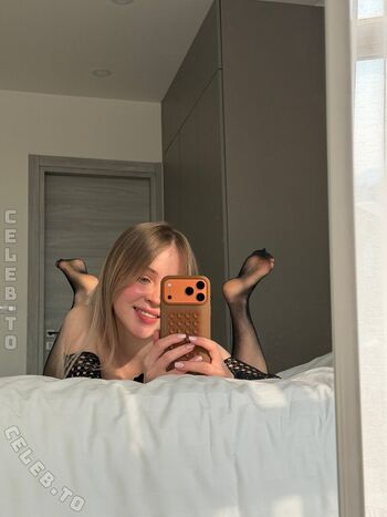 Full leaked Raychel kiss page private onlyfans photo