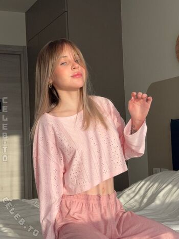 Full leaked Raychel kiss private onlyfans photo