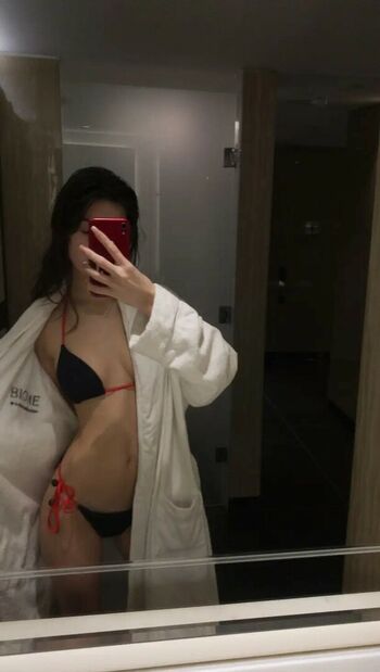 Full leaked Reaisnowhite private onlyfans photo