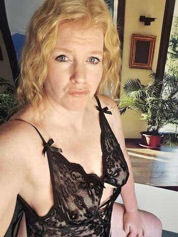 Full leaked Realbettymaxwell private onlyfans photo