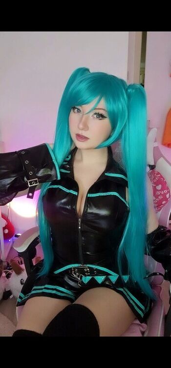 Full leaked Realmisskira private onlyfans photo