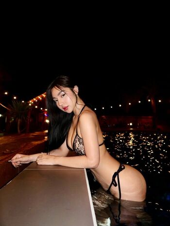 Full leaked Red bedonia page private onlyfans photo