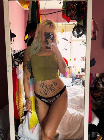 Full leaked Red e bunny private onlyfans photo