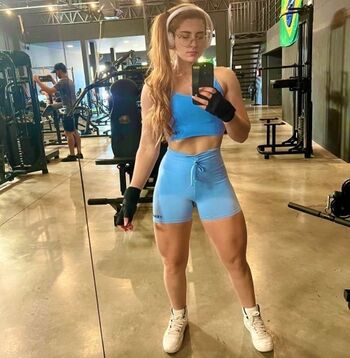 Full leaked Red haired private onlyfans photo
