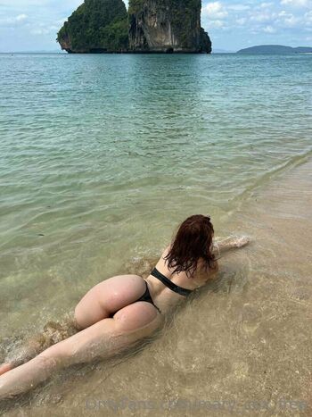 red_hot_foxy_free