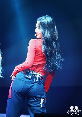 Full leaked Red velvet page private onlyfans photo