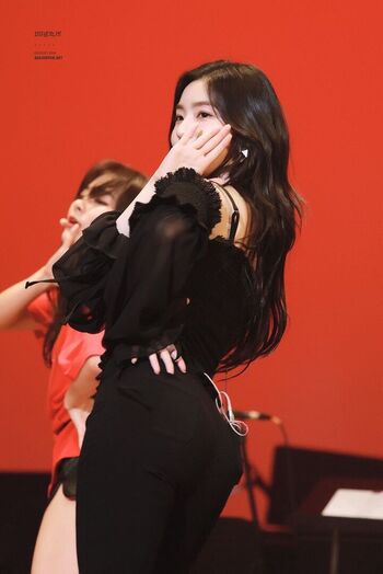Full leaked Red velvet private onlyfans photo