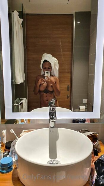 Full leaked Reeno ploy private onlyfans photo