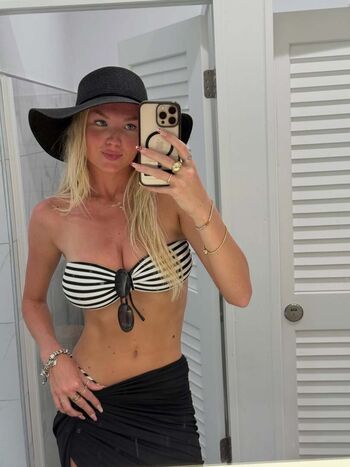 Full leaked Reese johnson page private onlyfans photo