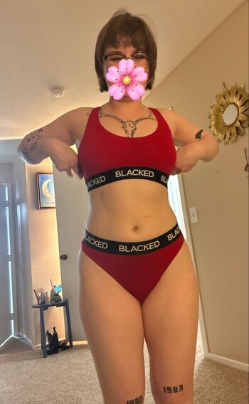 Full leaked Reignyseasons private onlyfans photo