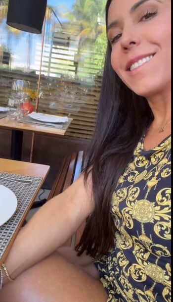 Full leaked Renata frisson page private onlyfans photo