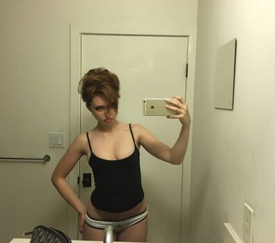 Full leaked Renatarii page private onlyfans photo