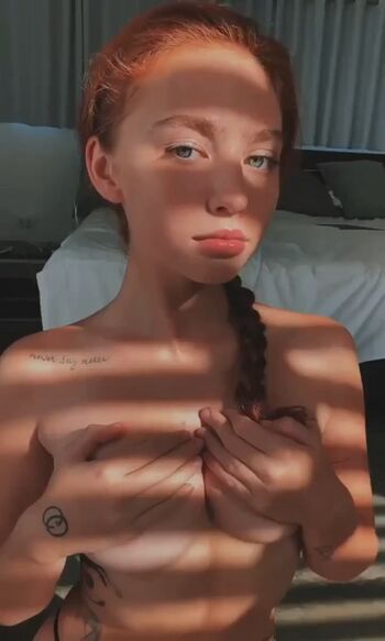 Full leaked Renatarii  page private onlyfans photo