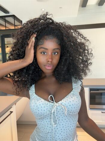 Full leaked Rennnbabyyxx private onlyfans photo