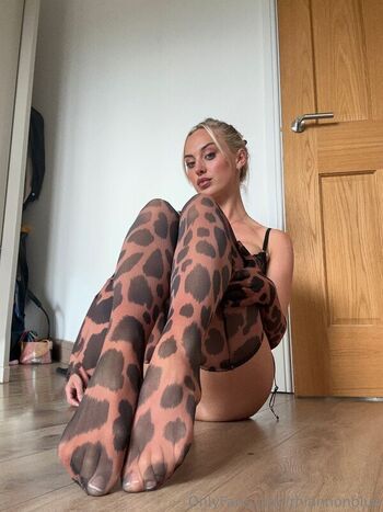 Full leaked Rhiannon blue private onlyfans photo