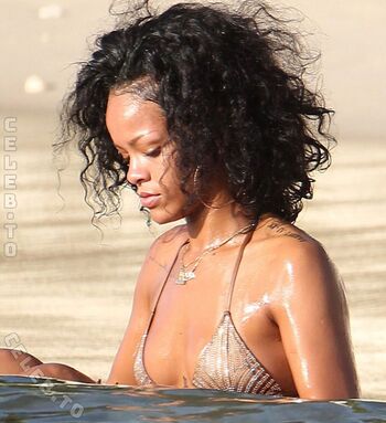 Full leaked Rihanna  page private onlyfans photo